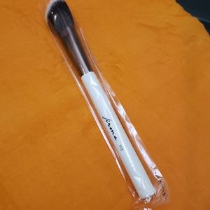 Firma Beauty Angled Contour Brush 103